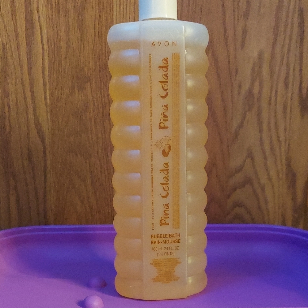 Avon Piña Colada Bubble Bath - Sunny Yellow